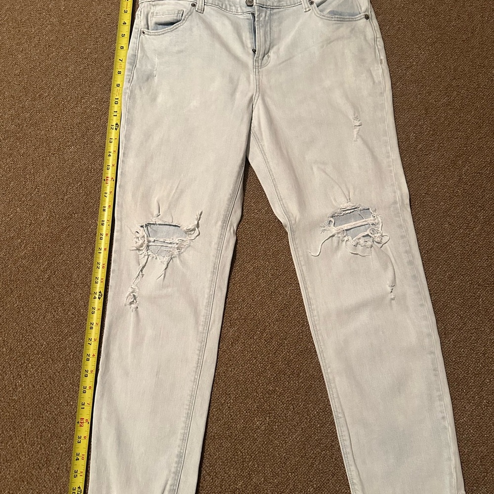 Old Navy Light Blue Distressed Skinny Jeans